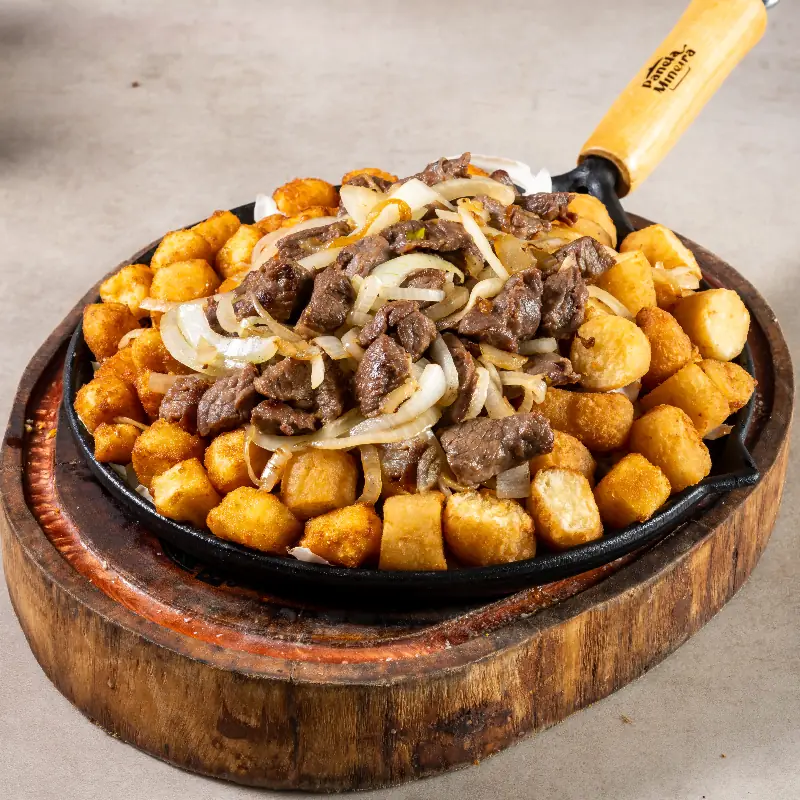 Chapa de Carne de Sol com Macaxeira Frita e Queijo