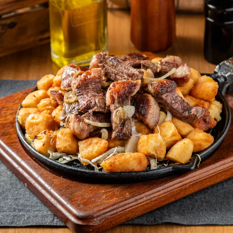 Chapa de Picanha com Macaxeira Frita e Queijo